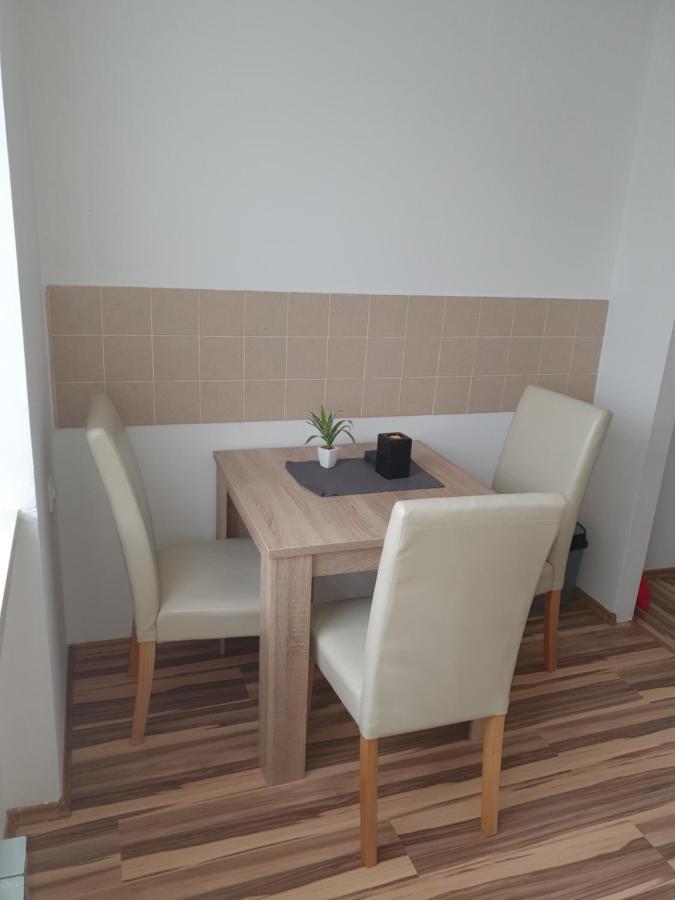 Studio Apartman Bf Apartment Slavonski Brod Exterior photo